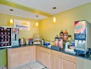 Days Inn By Wyndham Torrington Kültér fotó